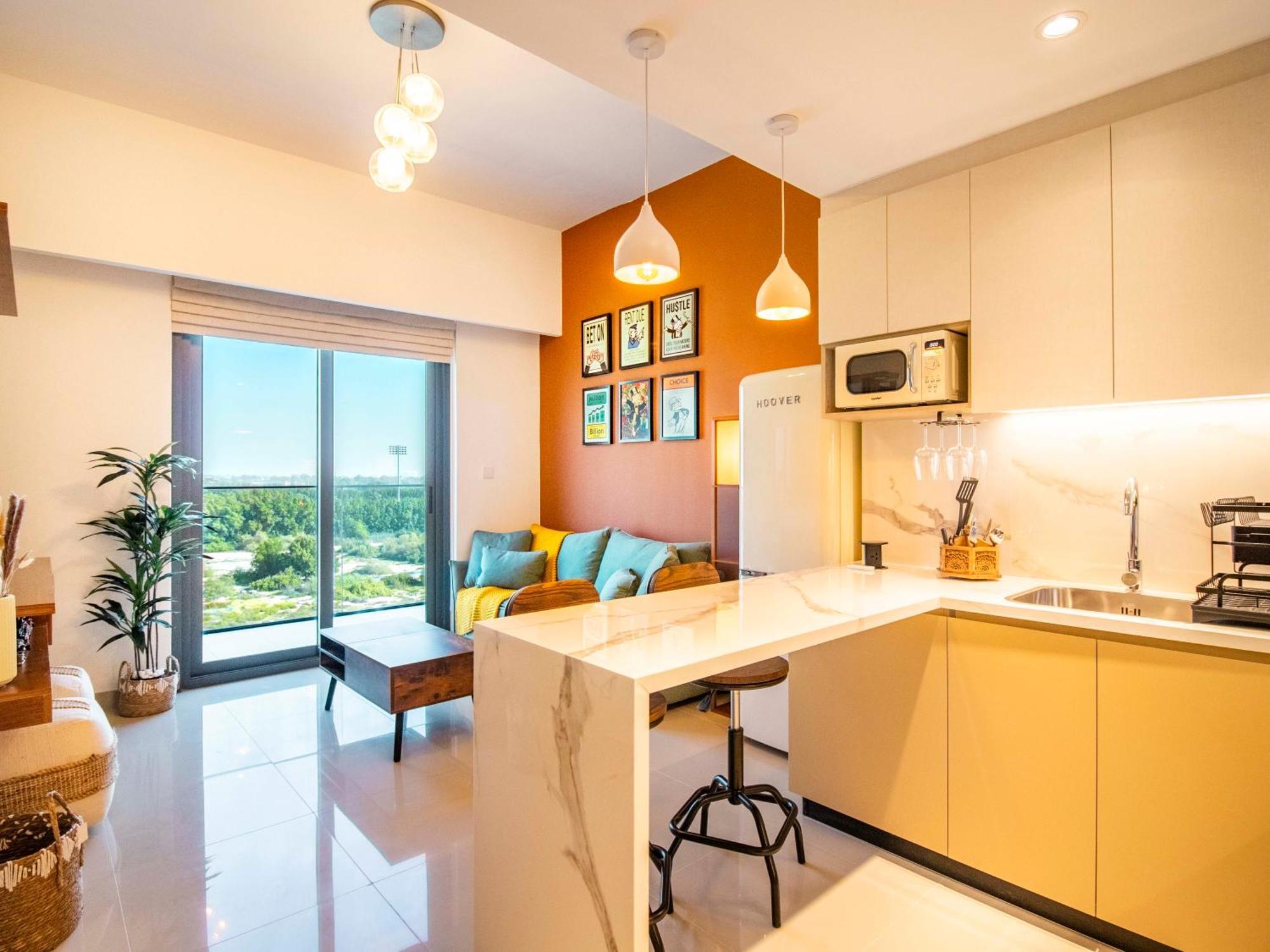 Apartment Luxury 1-bedroom Hideaway In Meydan Dubai